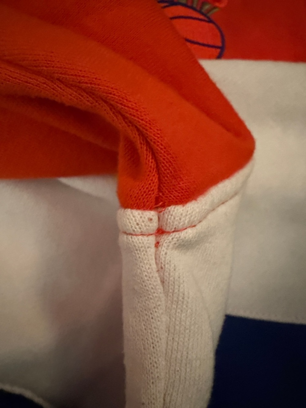 Women's Mitchell & Ness Knicks Color Block Crewneck size M, blue, white, orange - Picture 10 of 10